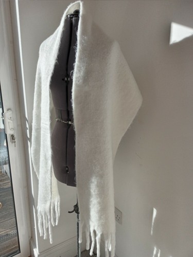 Soft Off White Fringed Wrap/Shawl - Picture 2 of 6