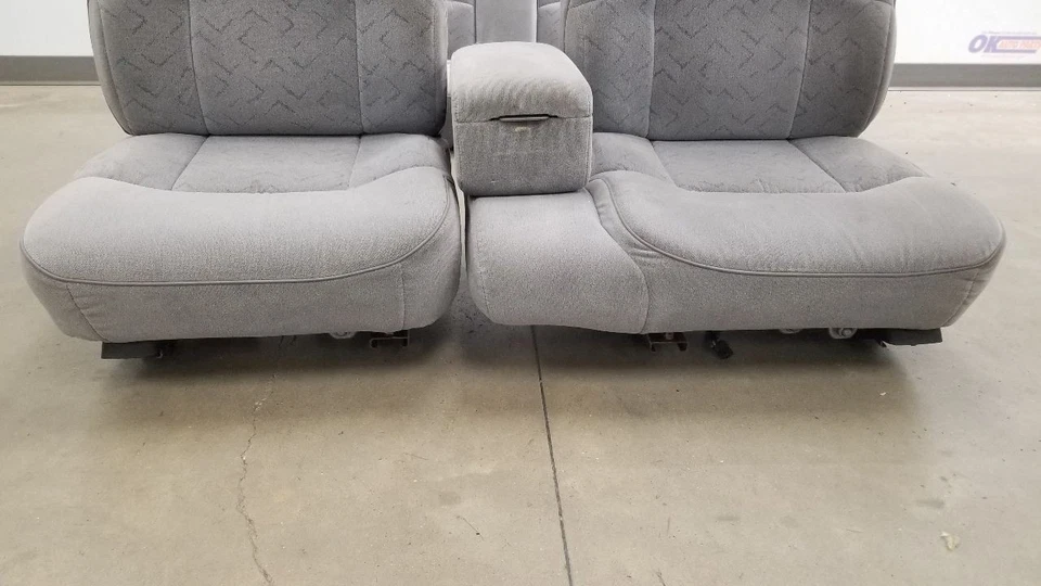 96 CHEVY CAPRICE FRONT AND REAR SEAT INTERIOR SET GRAY CLOTH Foto 3 de 4