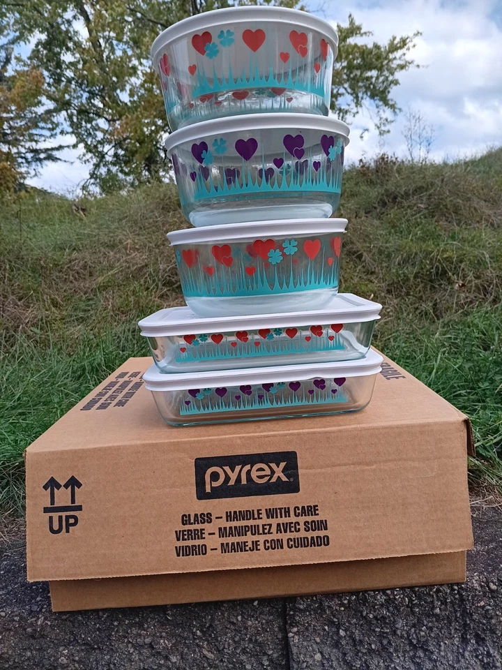 Rare 10 Piece Set Pyrex Pink Green Purple Two 7210'S & Three 7201's W/LIDS NIB - Image 3 of 4