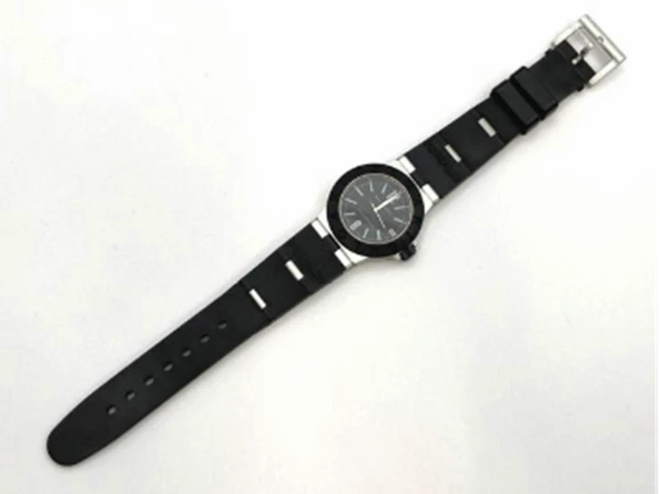 Reloj de aluminio BVLGARI AL32TA esfera negra goma unisex cuarzo (excelente) Foto 2 de 4