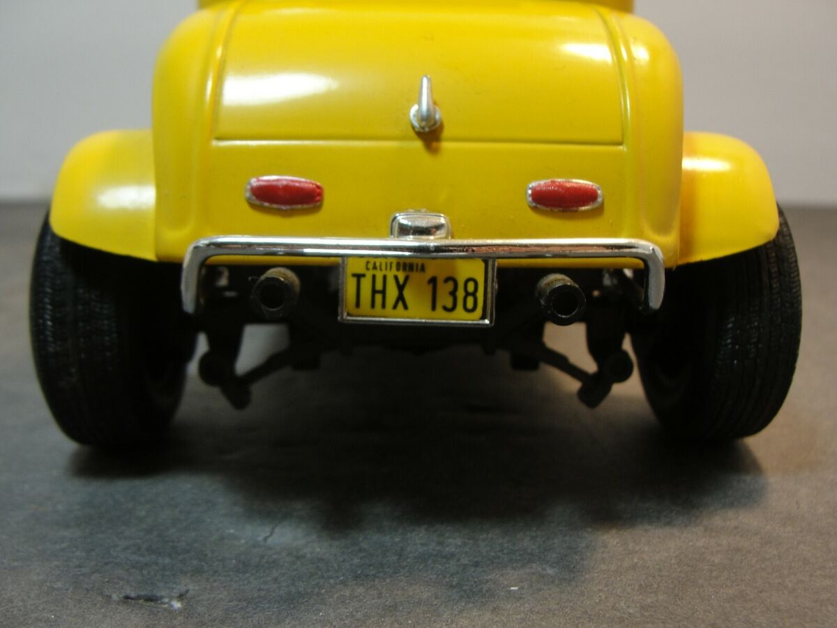 ERTL 1932 Ford Deuce Coupe American Graffiti Movie 1:18 ERTL 1932 Ford Deuce Coupe American Graffiti Movie 1:18