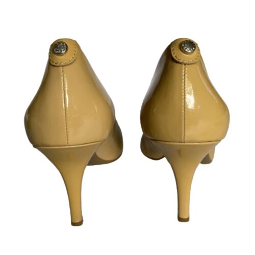 Michael Kors Pumps beige Lackleder Absatz - spitz zulaufend mit kleinen Flecken 10 M - Bild 2 von 9
