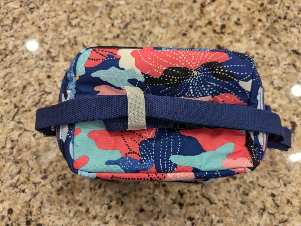 Kipling Graham Lunch Bag Dazzling Lily Print AC8234 8X7.5X7 - Image 3 of 4