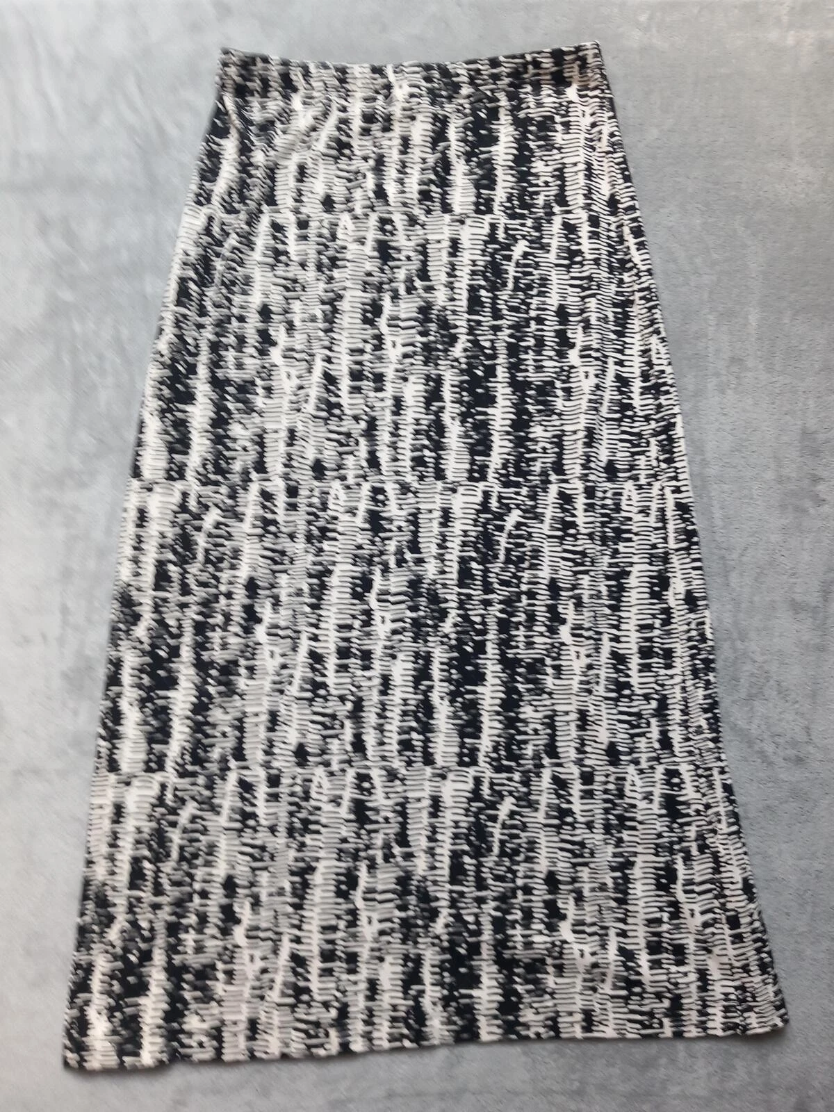 Great Plains London Womens Black White Linen Mix Maxi Skirt Size 16 NWT
Opens in a new window or tab