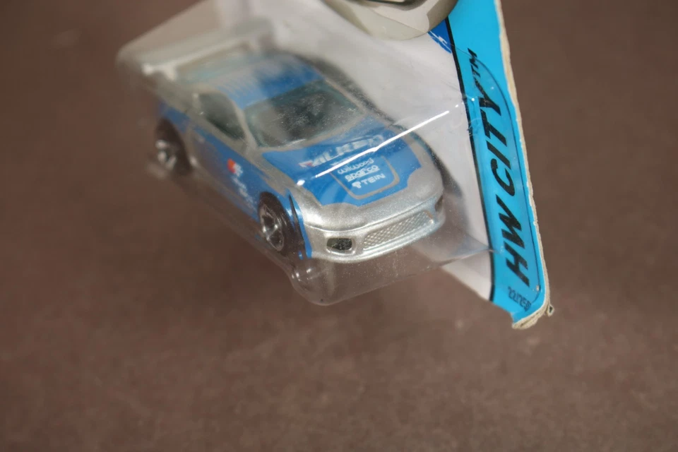 Toyota Supra HW City Falken KMART KDAYS color exclusivo LQQK de Hot Wheels Foto 3 de 4