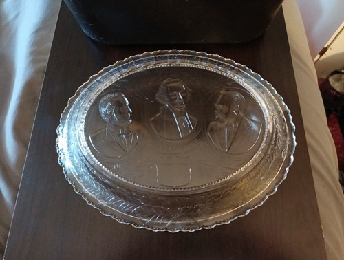 Vintage Glass Bread Platter In Remembrance Presidents 12” Few Surface Scratches - Picture 2 of 6