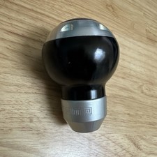 Momo Manual Shift Knob Universal - Great Conditions. Momo Manual Shift Knob Universal - Great Conditions.