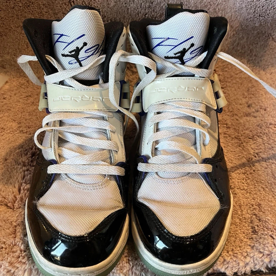 Tênis de basquete Nike Jordan Flight 45 High feminino tamanho 9.5 retrô usado - Imagem 2 de 4