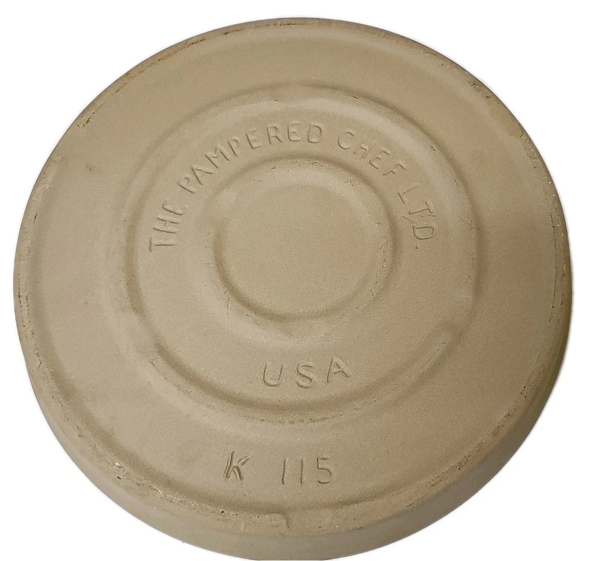 Pampered Chef K115 Deep Dish Stoneware 11" X 1.5" Baking Stone Pizza Round Baker