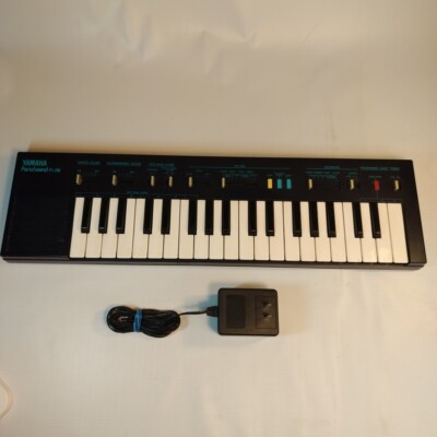 YAMAHA PS-2 Portasound ミニ鍵盤 Vintage 1970s/1980s Yamaha Portasound PS-2 Portable