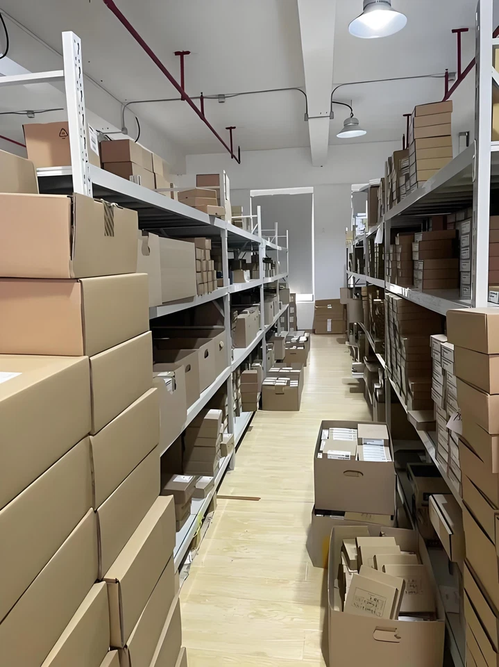 1PCS New Pepperl+Fuchs KFD2-SCD2-EX1.LK Safety Barrier  Fast Shipping  - Image 2 of 2