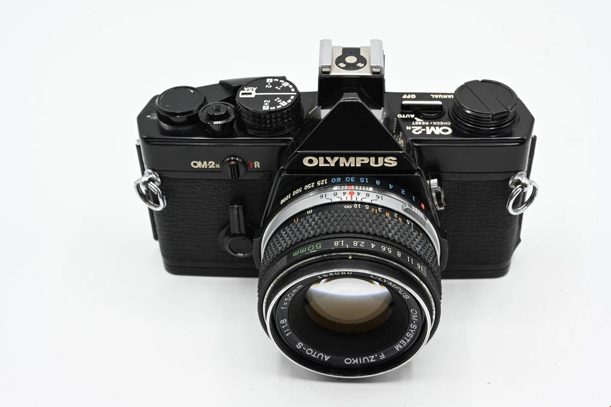 ★ OLYMPUS OM-2 (革ケース付)+ ★ 標準レンズ 50mm ☆OLYMPUS OM-2 (革ケース付) + ☆ 標準レンズ 50mm