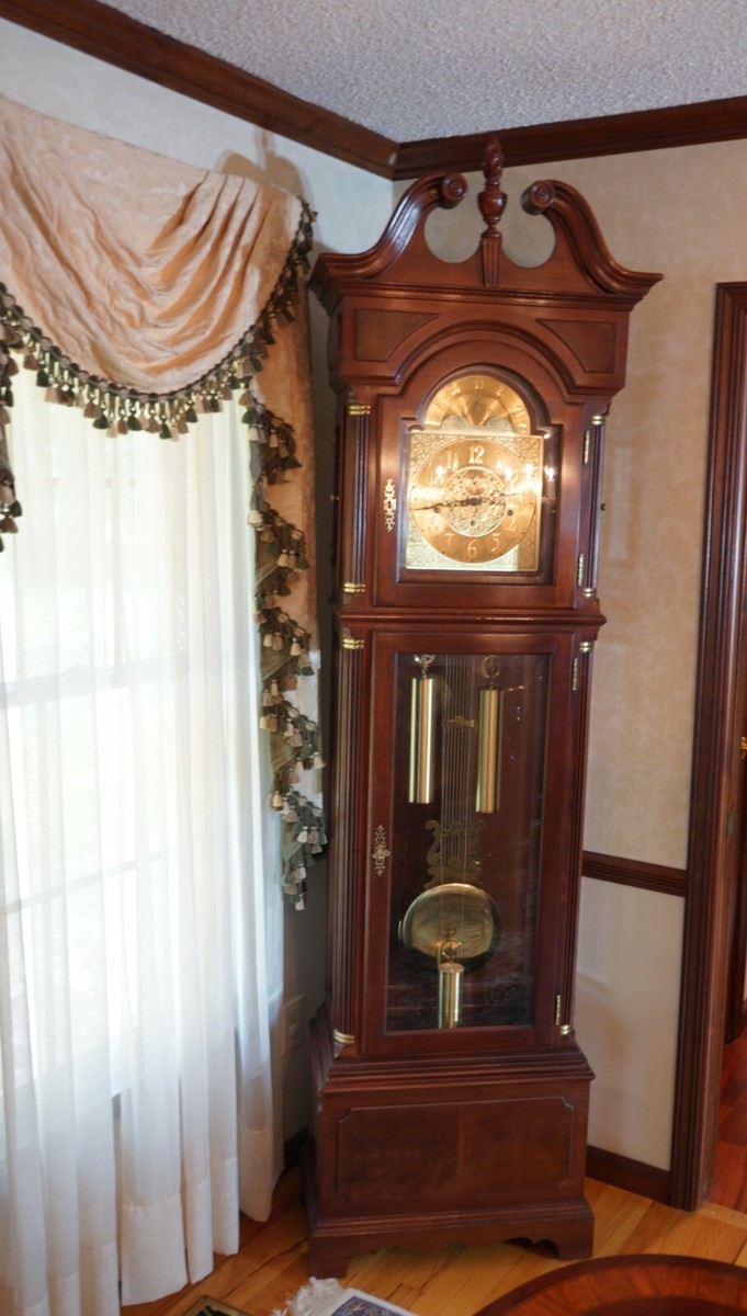 Ethan Allen The Buckingham Mahogany Floor Standing Grandfather