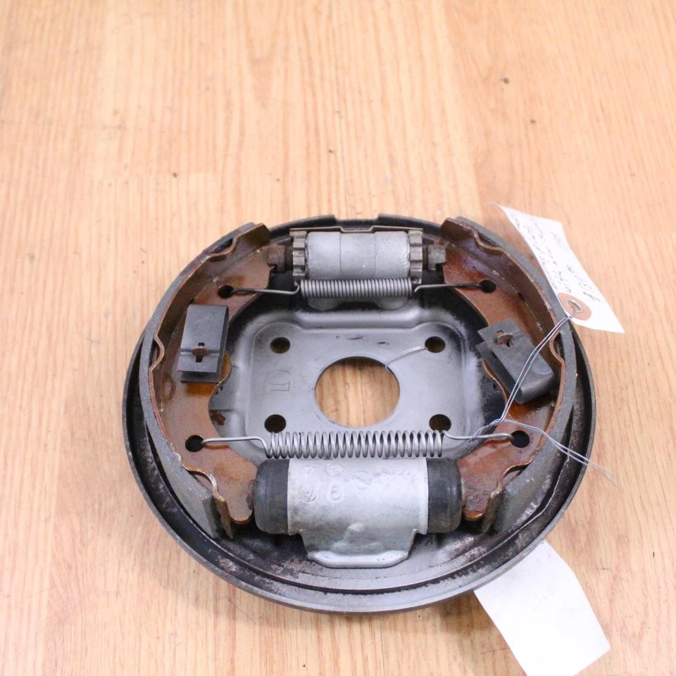 1984 HONDA TRX 200 Front Left Brake Plate Panel Cylinder Assy & New Brake Shoes - Image 3 of 4
