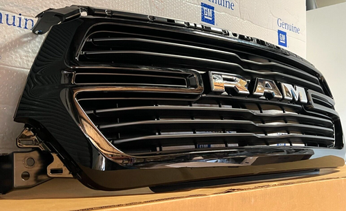 2019-2022 Dodge Ram 1500 Front Grille OEM NEW BLACK SURROUND WIthout CAMERA - Picture 4 of 7