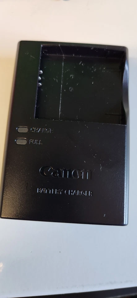 Canon PowerShot ELPH 135 Digital Camera 16.0 MP Red With Case Charger & Battery - Image 3 of 4