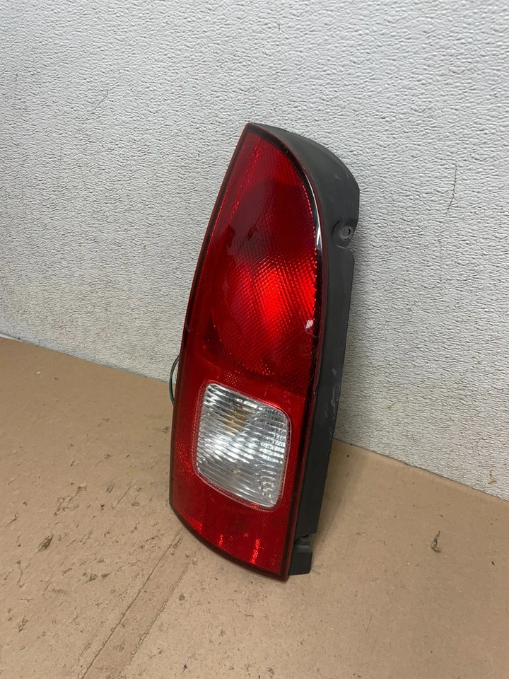 Оригинальный левый задний фонарь левая сторона для Nissan Quest 2001–2002 годов выпуска Q4775 DW - Изображение 2 из 4