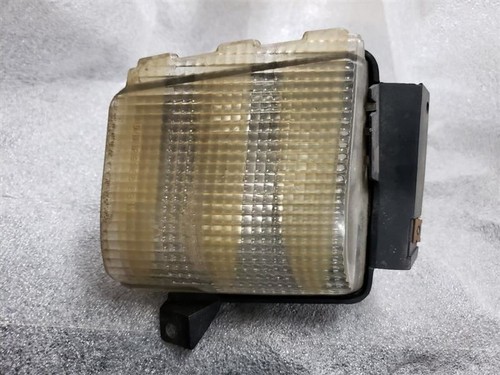Passenger Corner/Park Light Park Lamp-turn Signal Fits 91-94 LUMINA CAR 194636 - Imagen 2 de 5