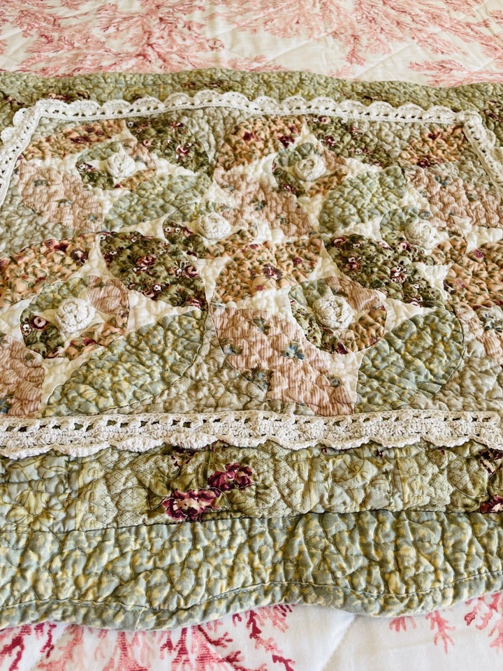 Almohada acolchada grande diseño hoja floral algodón multicolor farsa. Foto 2 de 4