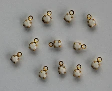 VINTAGE 12 CHALK WHITE SWAROVSKI RHINESTONE TINY PENDANT BEADS GP 17ss