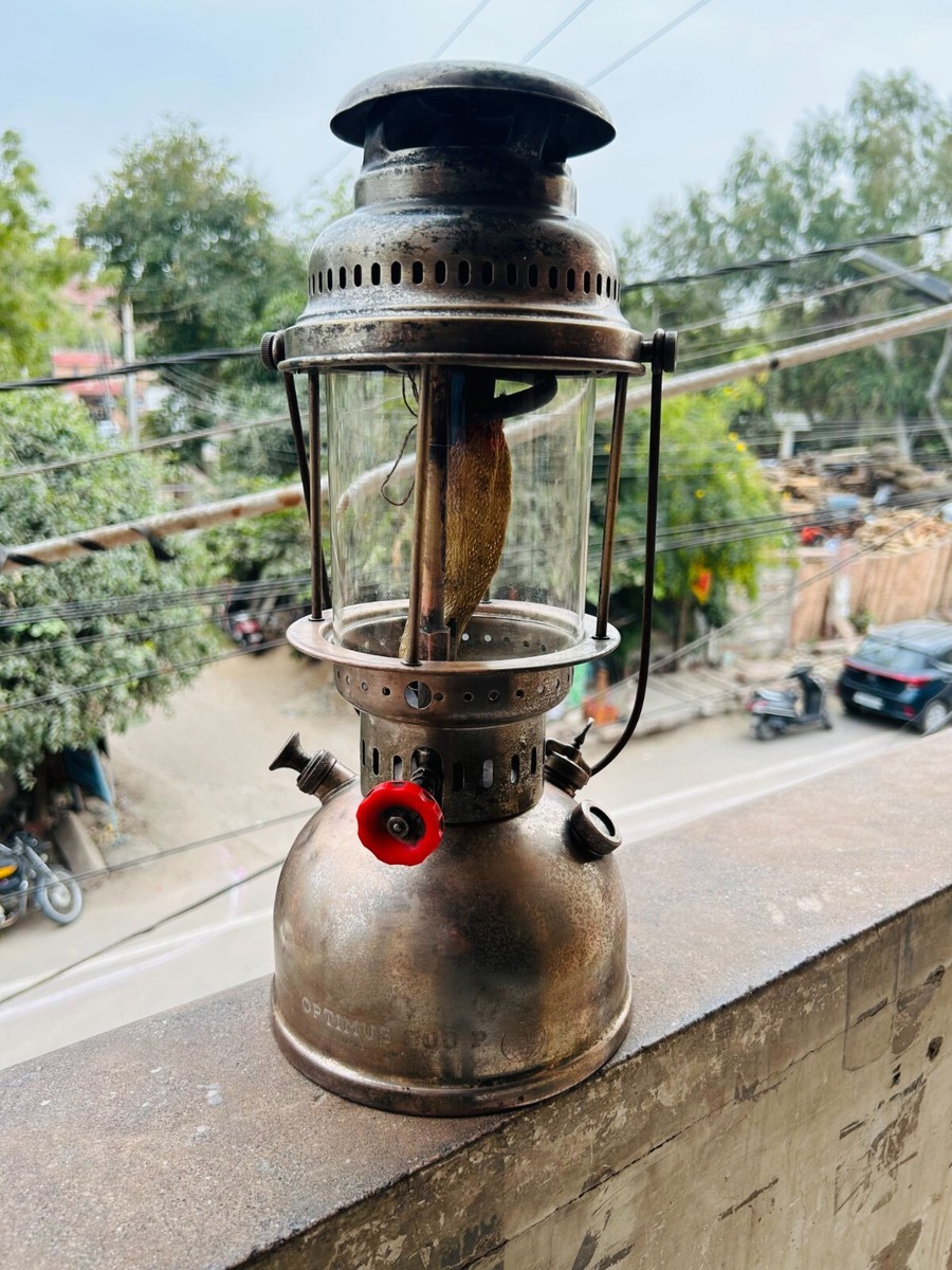 OLD VINTAGE OPTIMUS 300 P CLASSIC PRESSURE KEROSENE LANTERN OLD VINTAGE OPTIMUS 300 P CLASSIC PRESSURE KEROSENE LANTERN
