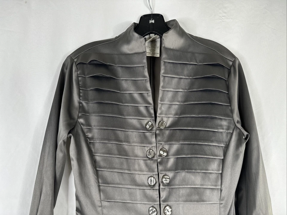 NARACAMICIE 分层双纽扣前缎面上衣女式 2 码灰色长袖 — 第 2/4 张图片