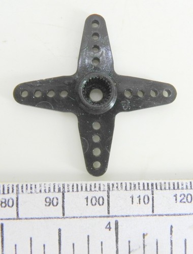 Large Futaba Servo Arm - Pack of 4 - Picture 2 of 3