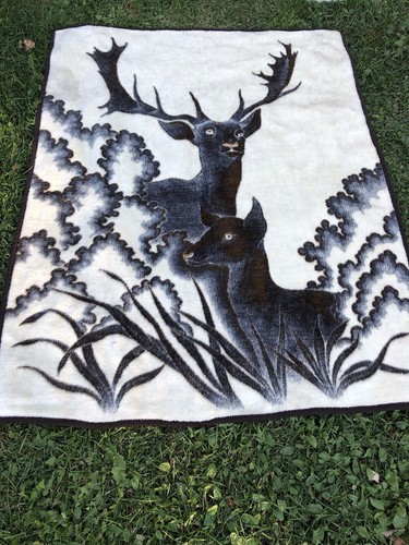 Vtg Biederlack Blanket Throw Deer Buck Man Cave Hunting Cabin Outdoor Cozy 79x56 - Picture 10 of 13