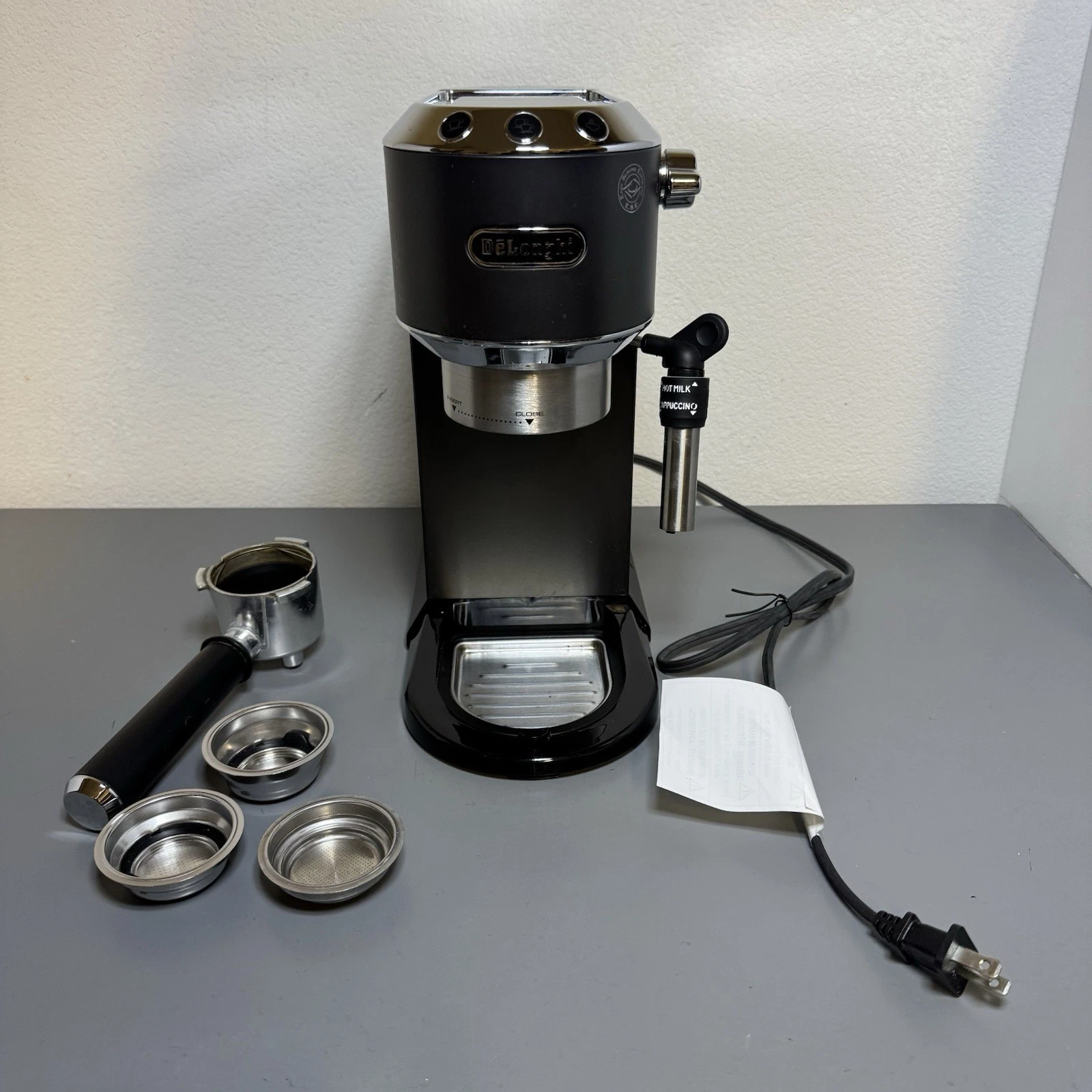 DeLonghi EC685BK Dedica Pump Espresso Coffee Machine Easy Serving Espresso