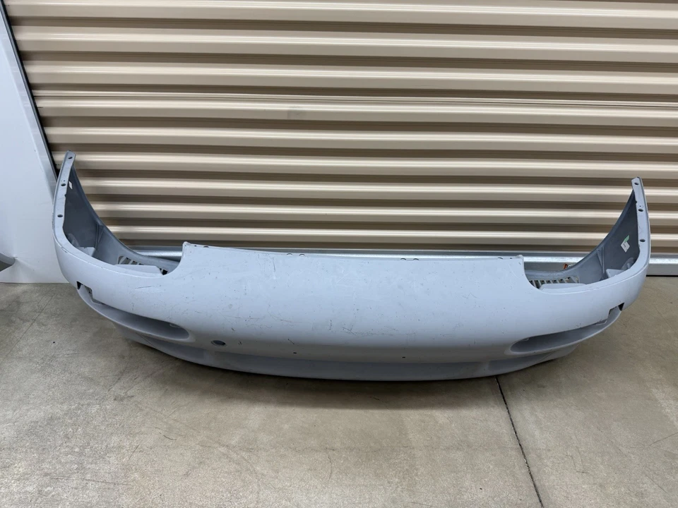 Cubierta de parachoques delantero Porsche 911 993 Carrera 4S/Turbo 1995-1998 99350531102 OEM Foto 2 de 4