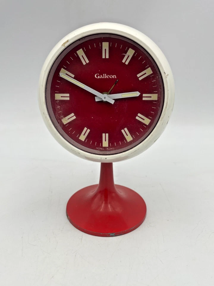Vintage Galleon Alarm Clock, Small Atomic Red & White Wind Up Made Hong Kong 4.5 - Image 3 of 4