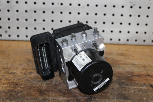 2012 Mercedes Benz GLK350 ABS Anti Lock Pump Brake Module 1729014000 - Picture 11 of 17