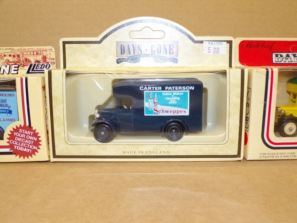 LLEDO DAYS GONE DG16 DENNIS PARCEL VAN LOT #4 - Image 3 of 4