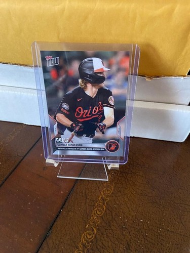 2022 TOPPS NOW GUNNAR HENDERSON 1° GIOCO VINCENTE RBI ROOKIE CARD RC ORIOLES - Foto 1 di 2