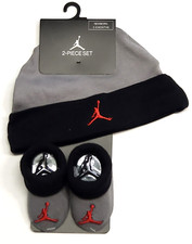 Nike Jordan Infant Baby Beanie Hat Booties Set Black/Gray Newborn 0-6m NWT