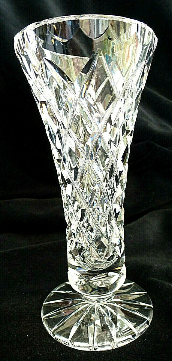 Lead on sale crystal vase
