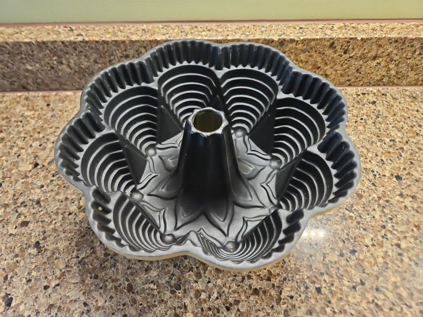 Nordic Ware Nonstick Fiesta Bundt Pan Heavy Duty Cast Aluminum Yellow