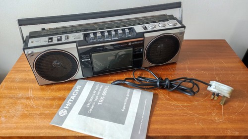 Hitachi TRK-6601L Radio Cassette Tape Boombox FM/MW/LW Vintage Retro *See Video* - Picture 2 of 16
