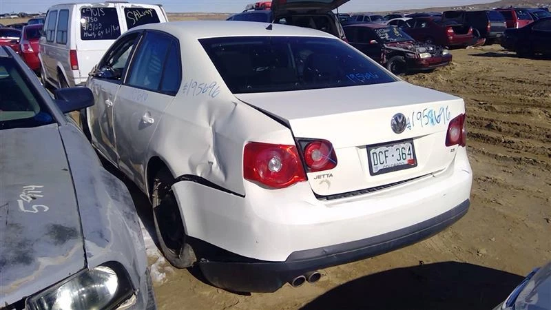 Pinza de freno de disco trasera derecha usada se adapta a: Volkswagen Jetta 2008 SW 260mm 10. Foto 4 de 4