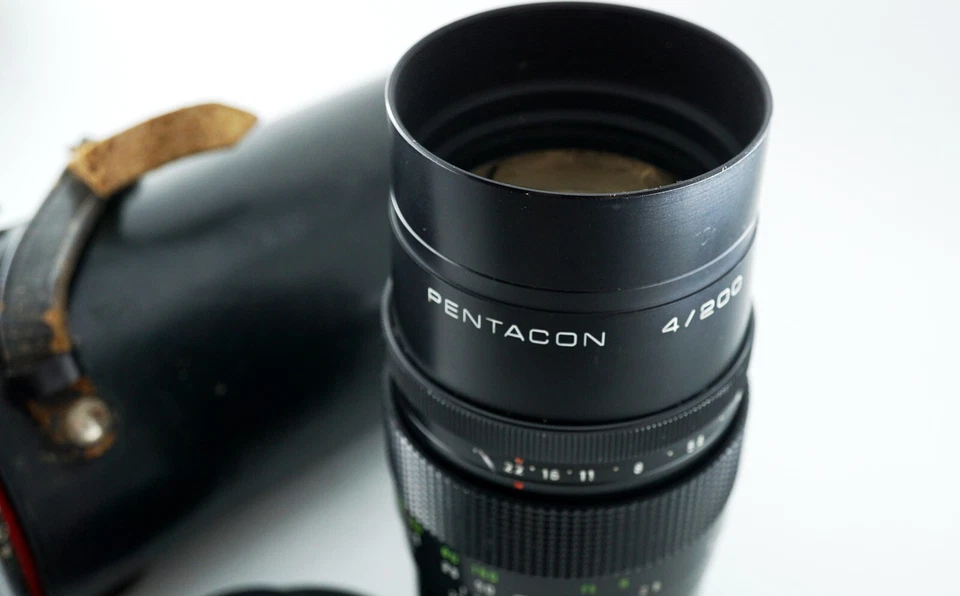 Vintage black PENTACON 4/200mm M42 mount nice telephoto portrait lens - Image 4 of 4