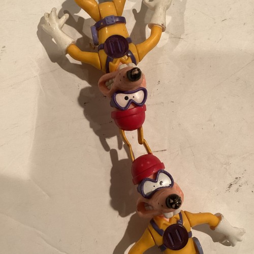 Lot 2 Vintage Megavolt Darkwing Duck 4.5" Action Figure Playmates 90s Toy - Picture 5 of 9