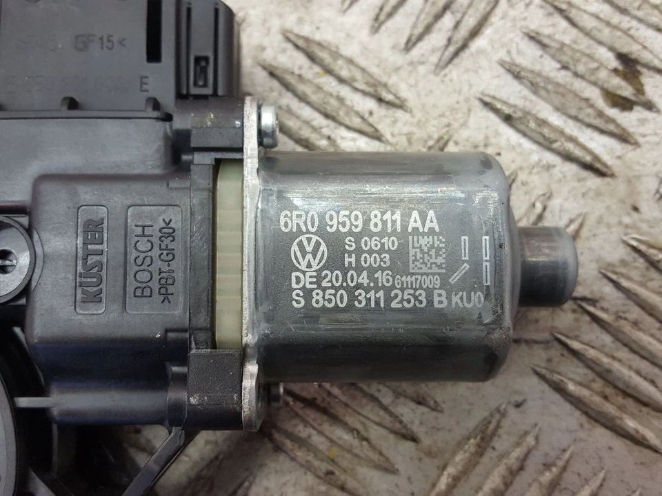 REGULADOR VENTANA VOLKSWAGEN POLO 6C + MOTOR LADO PASAJERO TRASERO LH LADO CERCANO 2016 Foto 3 de 4