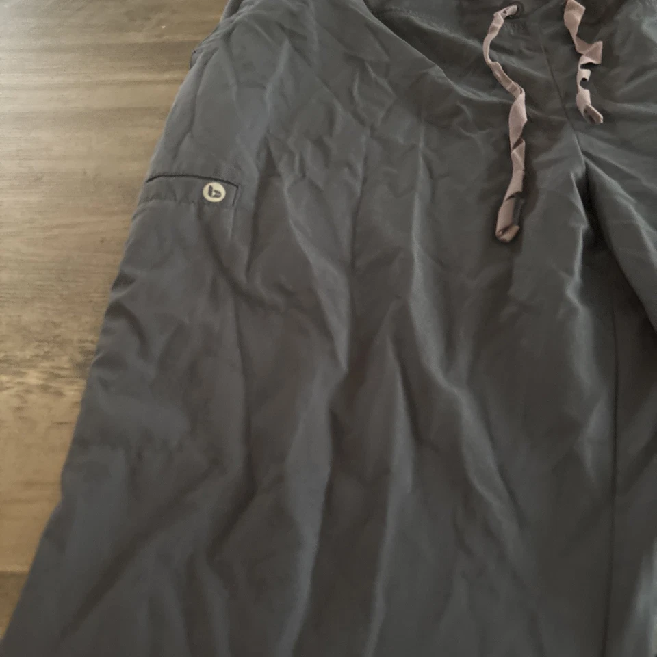 BARCO ONE Stride 5-Pocket Yoga Scrub Pant Women’s SIZE Large Dark Gray - Image 2 of 4