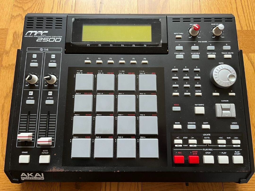US Tax Included] Akai MPC2500 128MB Memory CD Drive Sampling