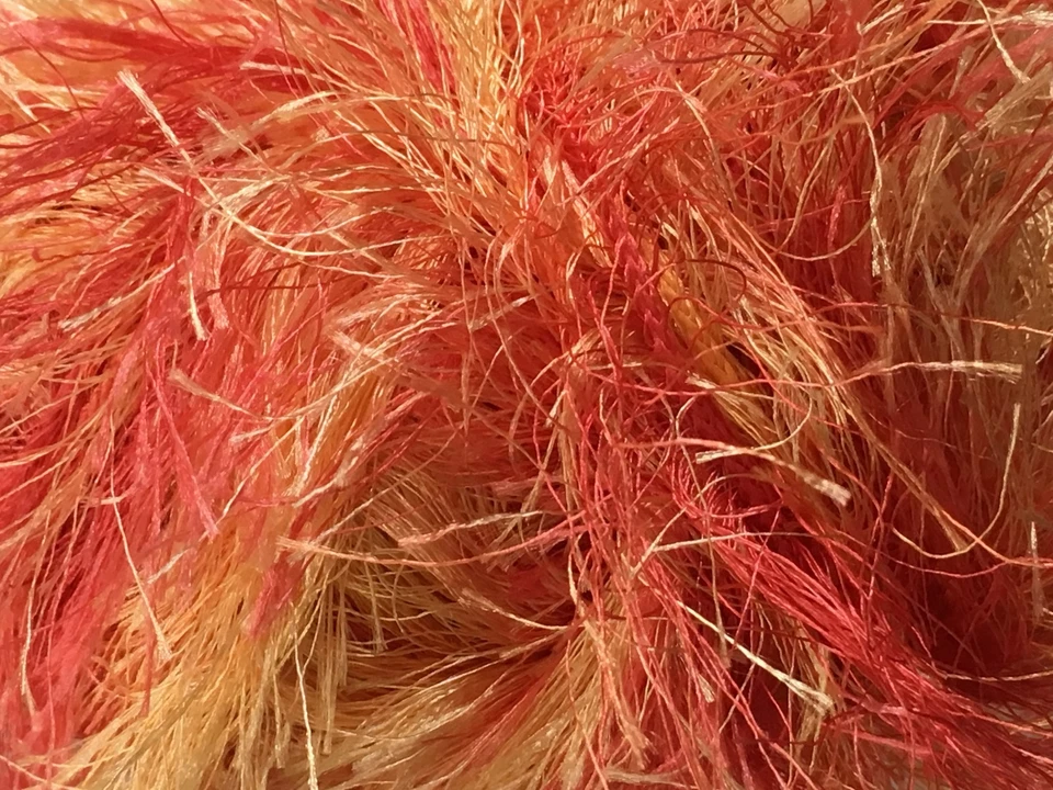 Hilo de pestañas extra largo Sun Kiss 32yd 50g #54421 hielo colorido rojo amarillo naranja Foto 3 de 4