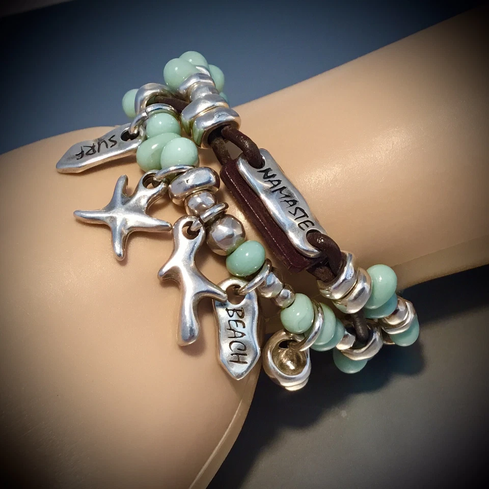 Pulsera UNO de 50 “Namaste” Cristal Turquesa Chapado en Plata Metal Cuero Marrón Foto 4 de 4