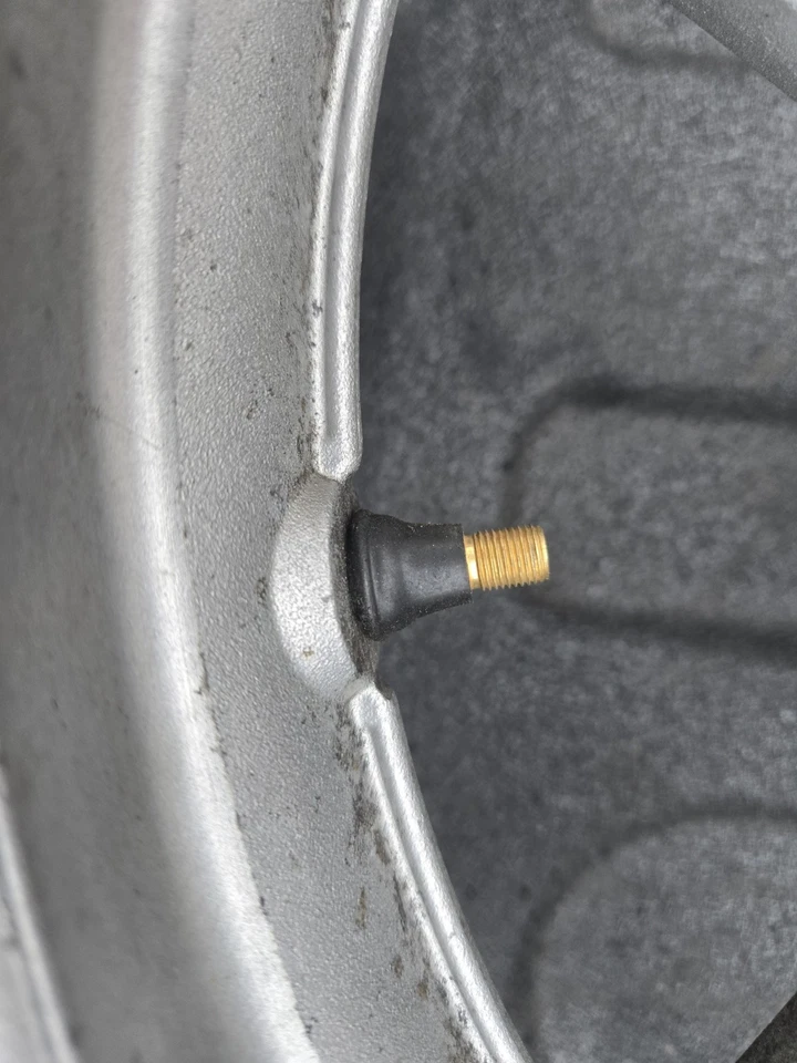 Llanta delantera Kawasaki Versys 650 Kle650 2007-2009 Foto 3 de 4