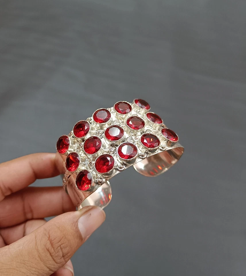 Hermoso Brazalete Gema Topacio Rojo Plata de Ley Brazalete de Regalo Ajustable para Ella Foto 2 de 4