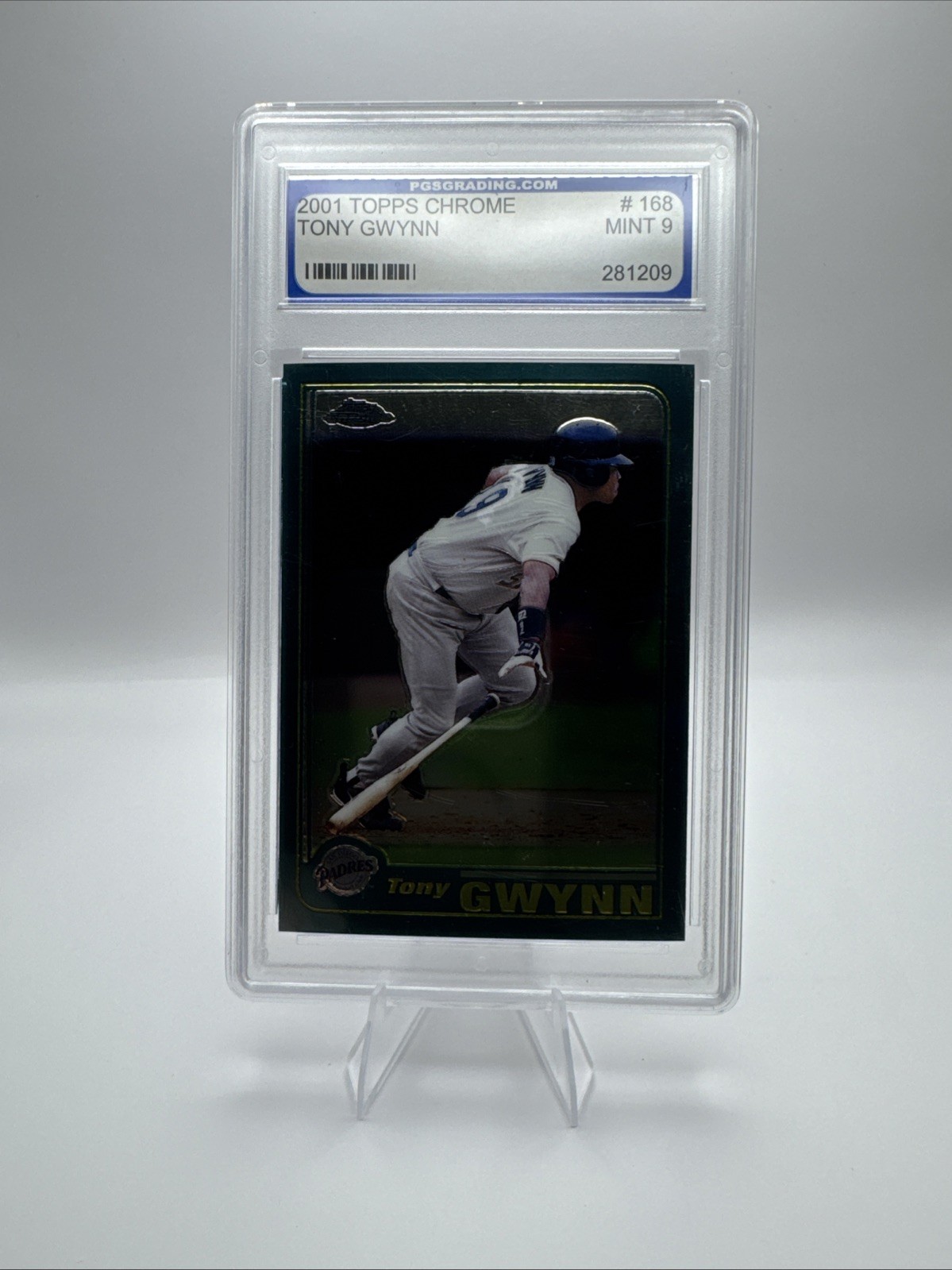 Tony Gwynn #168 Baseball Cards 2001 Topps Chrome trading card — raw and PSA graded price guide