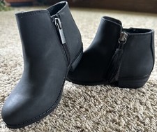 NEW Kidpik Black Ankle Boots Girls Size 11